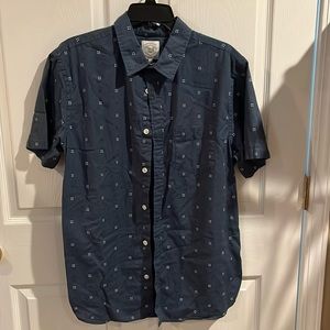 True Craft Men’s Casual Button Down Short Sleeve Size Large- Rarely Worn